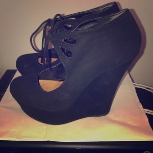 Wedged Shoes